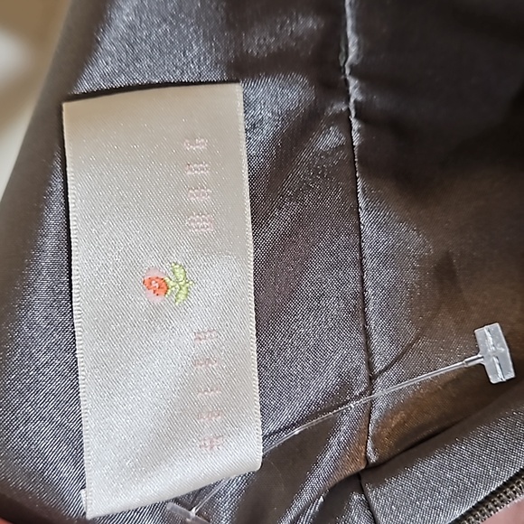 Silk NWOT flirty little party dress - Picture 9 of 12